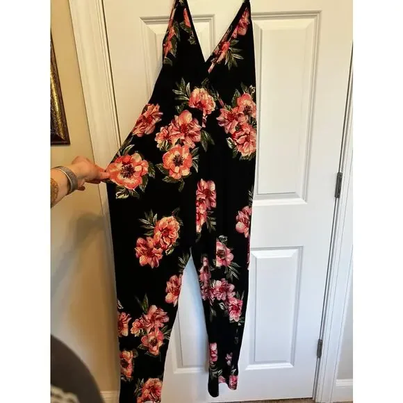 Derek Heart Black Floral Wrap Jumpsuit Size XL - Picture 5 of 6